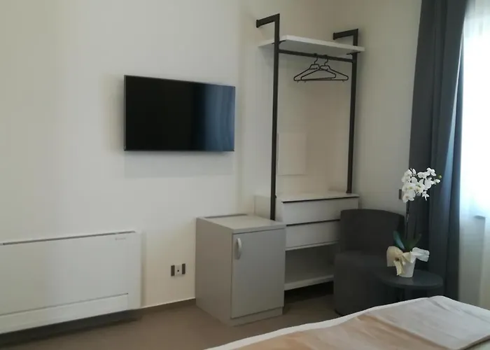 招待所 Casa Umeli 4*